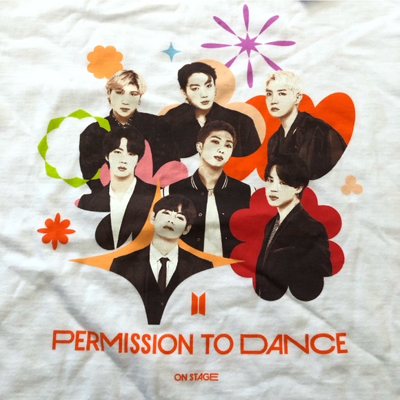 NWT BTS Permission to Dance on Stage Official Merch T Shirt in White Size S - Picture 5 of 11